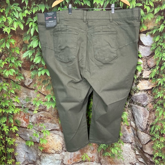 NWT TORRID Olive Cropped Bombshell Skinny Jeans, 28W - Picture 7 of 11